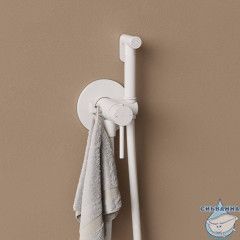 Встраиваемый смеситель с гигиеническим душем, белый матовый, IDDIS, 005WTR0i08