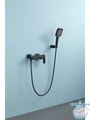 Смеситель для ванны Raglo R02.30.06 с душевым гарнитуром (черный)