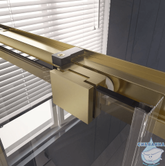 Душевое ограждение Veconi Premium Trento 120x100 профиль золото брашированное, стекло прозрачное PTC30-SP-120100-G-01-C (без поддона)