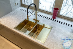 Смеситель для кухни Omoikiri Kanto 4994014 (черный/золото)