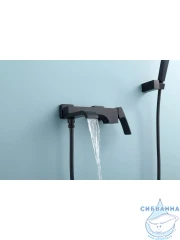 Смеситель для ванны Raglo R02.30.06 с душевым гарнитуром (черный)