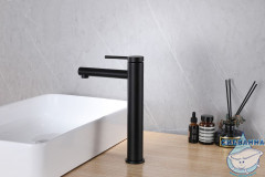 Смеситель для раковины Abber Emotion AF8811B (черный матовый)