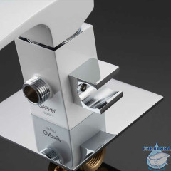 Встраиваемый смеситель с гигиеническим душем Gappo G7207-8 (хром/белый)