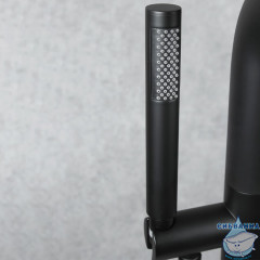 Смеситель для ванны напольный Calypso CS8 CS81003-6 с душевым гарнитуром (черный матовый)