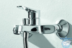 Смеситель для ванны Bravat Eco F6111147C-B с душевым гарнитуром