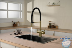 Смеситель для кухни Vincea VKF-120BG (золото/черный)