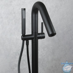 Смеситель для ванны напольный Calypso CS8 CS81003-6 с душевым гарнитуром (черный матовый)