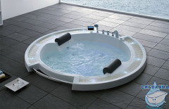 Акриовая ванна Gemy GG9060 K 210х210 с гидромассажем