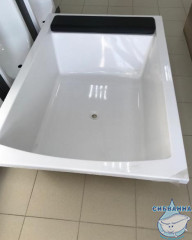 Акриловая ванна Riho Savona 190x130 с каркасом