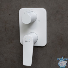 Душевая система Lemark Bronx 230 1 режим LM3729MW (белый матовый)