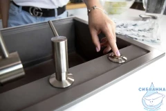 Пневматическая кнопка для измельчителя Omoikiri SW-01-LG 4996042 (светлое золото)